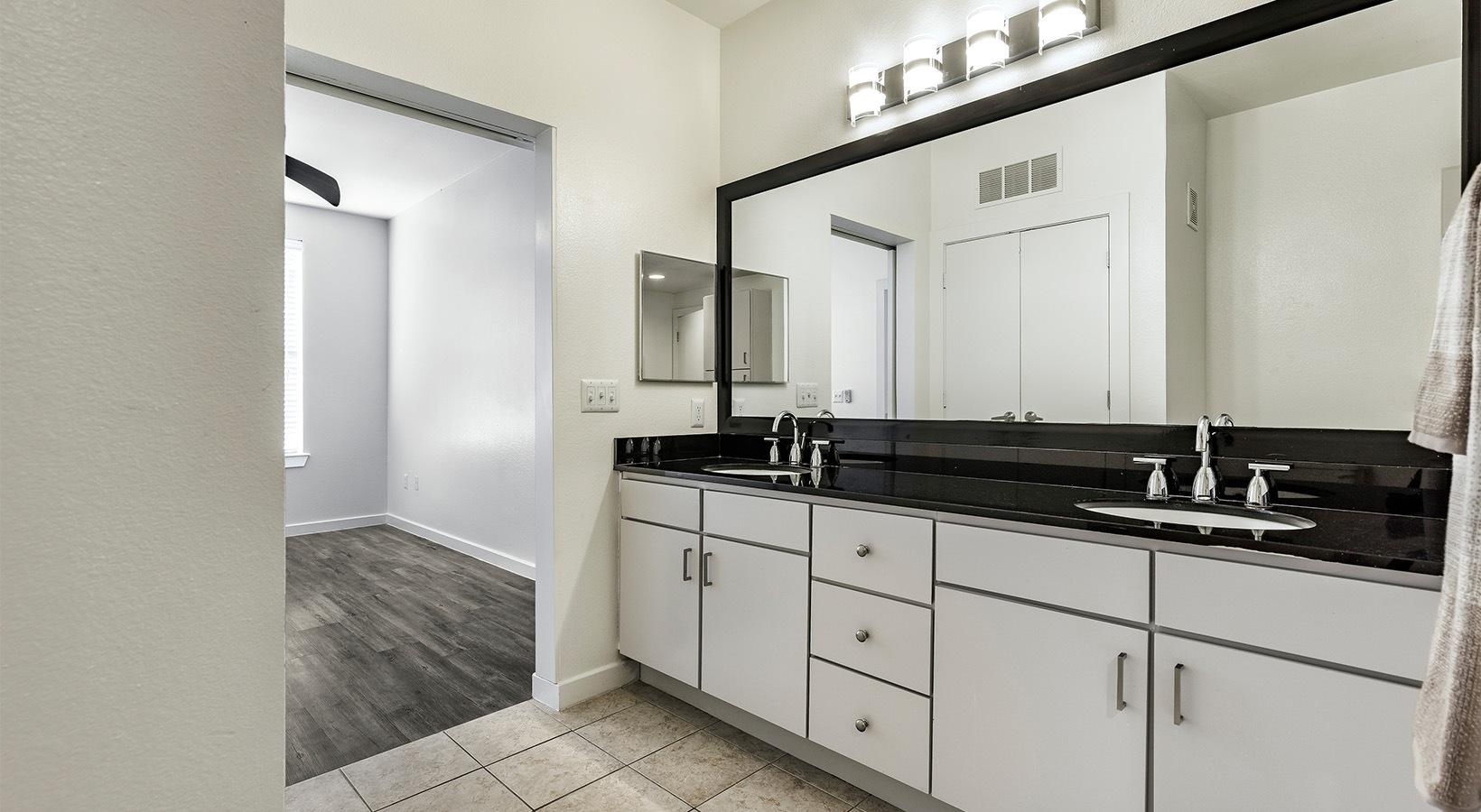 https://cdn.rentalbeast.com/listings/SHOWMOJO-1e4114107a-3.jpg.rbm