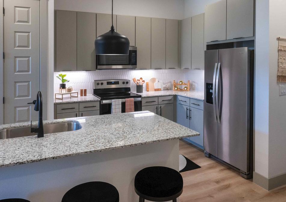 https://cdn.rentalbeast.com/listings/SHOWMOJO-2aa16de0de-1.jpg.rbm