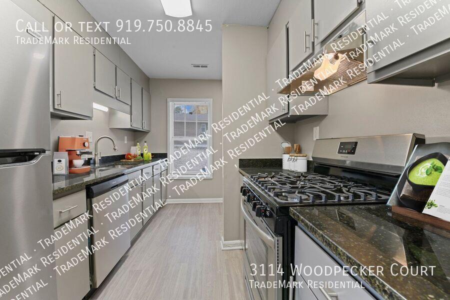 3114 Woodpecker Ct - 1,375USD / month