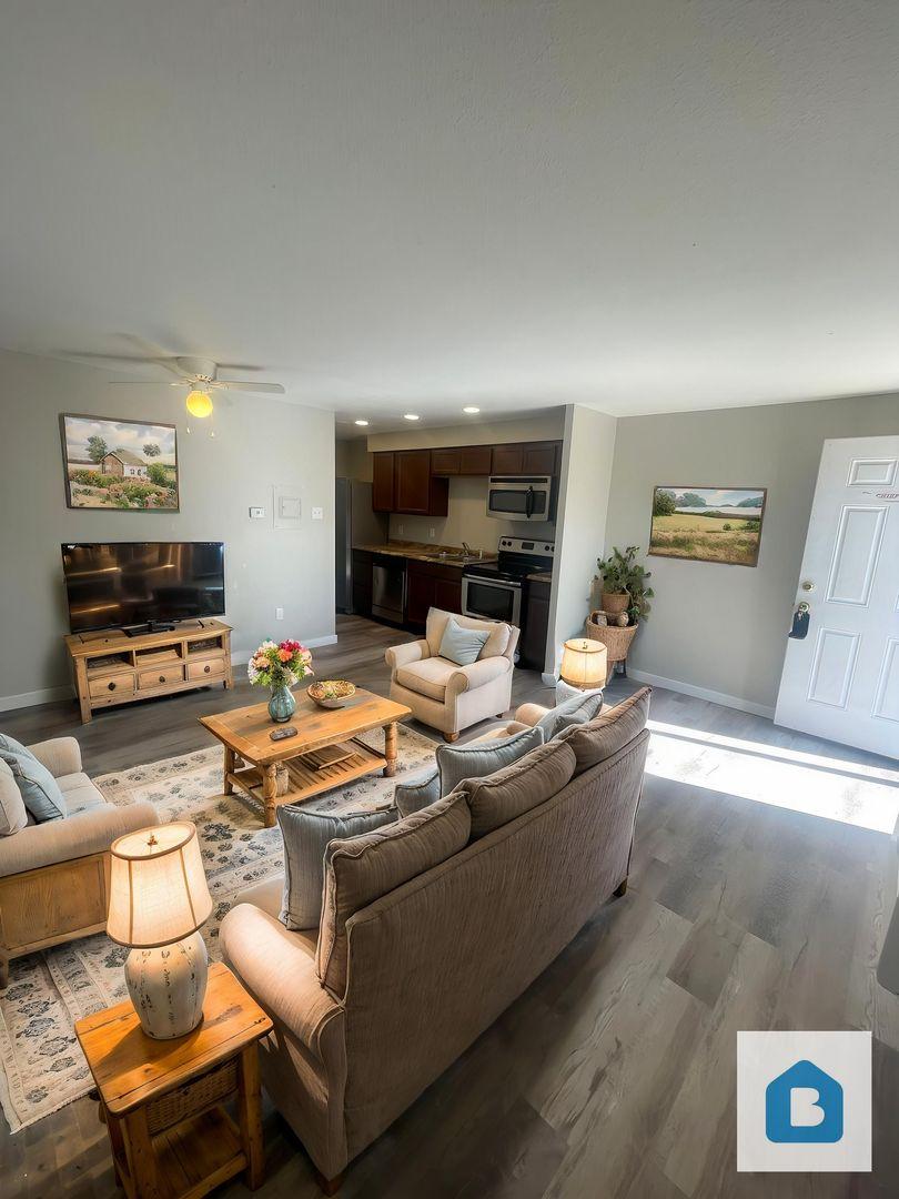 https://cdn.rentalbeast.com/listings/SHOWMOJO-35a9f4701a-1.jpg.rbm