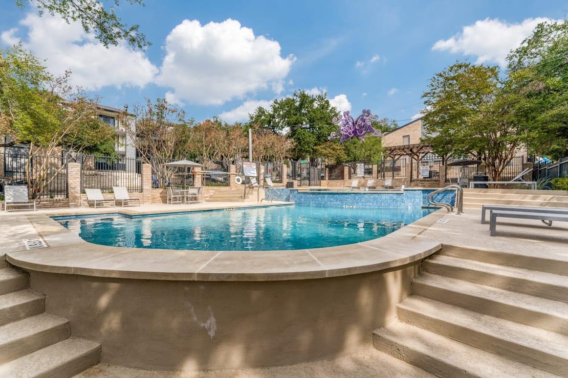 https://cdn.rentalbeast.com/listings/SHOWMOJO-36ea1cc0e3-0.jpg.rbm