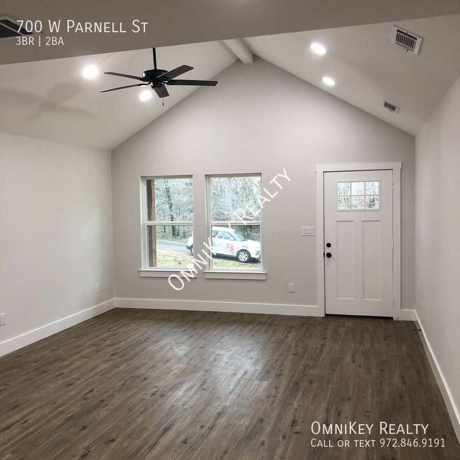 https://cdn.rentalbeast.com/listings/SHOWMOJO-5048f470cc-1.jpg.rbm