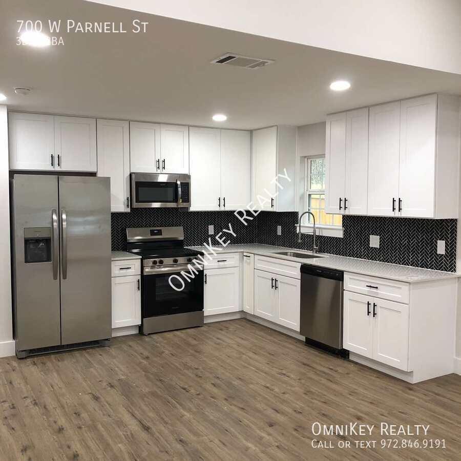 https://cdn.rentalbeast.com/listings/SHOWMOJO-5048f470cc-3.jpg.rbm