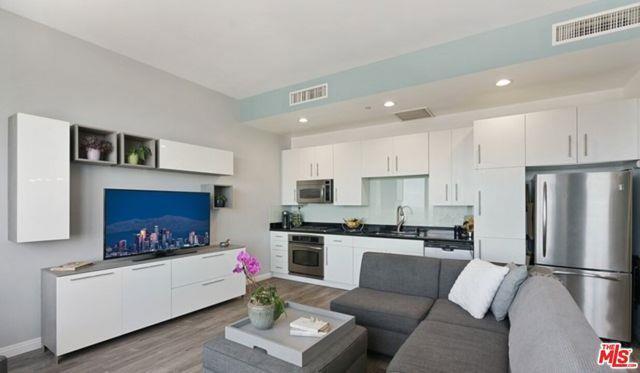 1100 Wilshire Boulevard - 2,800USD / month