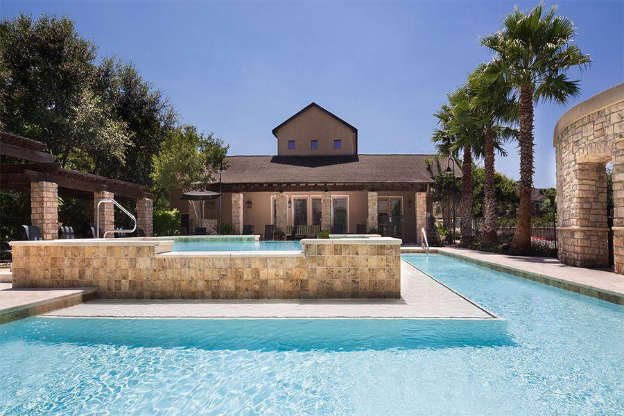 https://cdn.rentalbeast.com/listings/SHOWMOJO-55a79be0e8-0.jpg.rbm