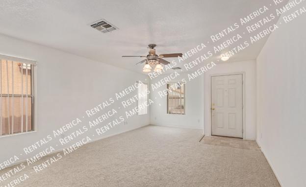 https://cdn.rentalbeast.com/listings/SHOWMOJO-5f5ad2c038-3.jpg.rbm