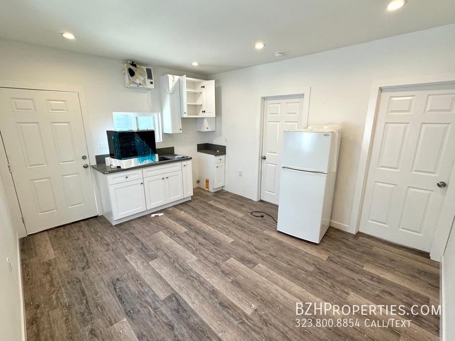 432 S St Louis St #438 - 2,400USD / month