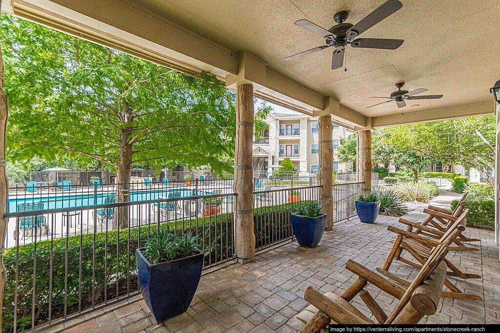 https://cdn.rentalbeast.com/listings/SHOWMOJO-6e71152084-1.jpg.rbm