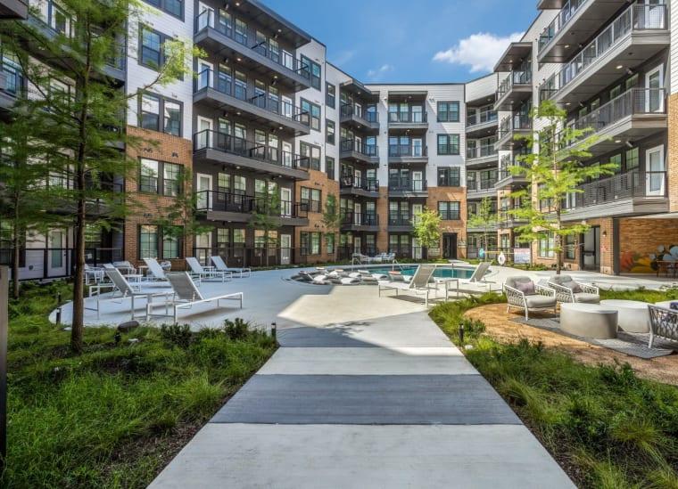 https://cdn.rentalbeast.com/listings/SHOWMOJO-7ed2653089-2.jpg.rbm