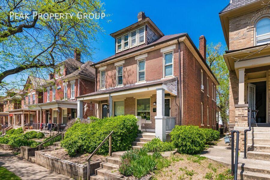 https://cdn.rentalbeast.com/listings/SHOWMOJO-8bd6910022-2.jpg.rbm