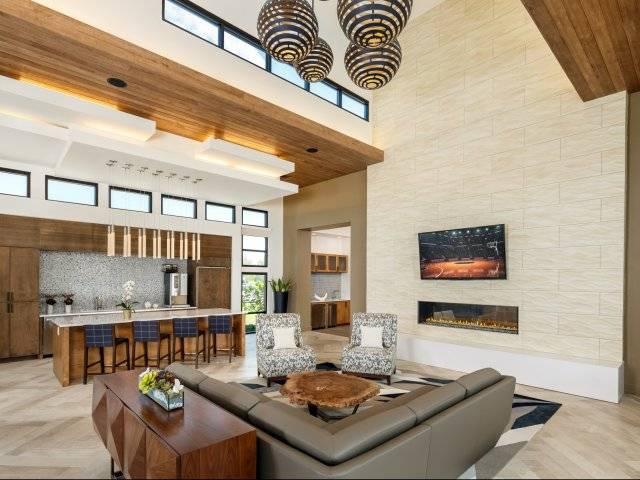 https://cdn.rentalbeast.com/listings/SHOWMOJO-b084f57089-3.jpg.rbm