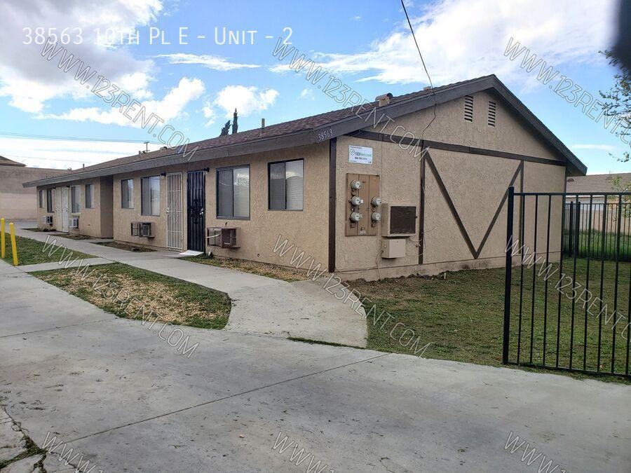 38563 10th Pl E #2, Palmdale, CA - 1,600 USD/ month