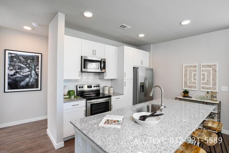 https://cdn.rentalbeast.com/listings/SHOWMOJO-ca714bf0f6-0.jpg.rbm