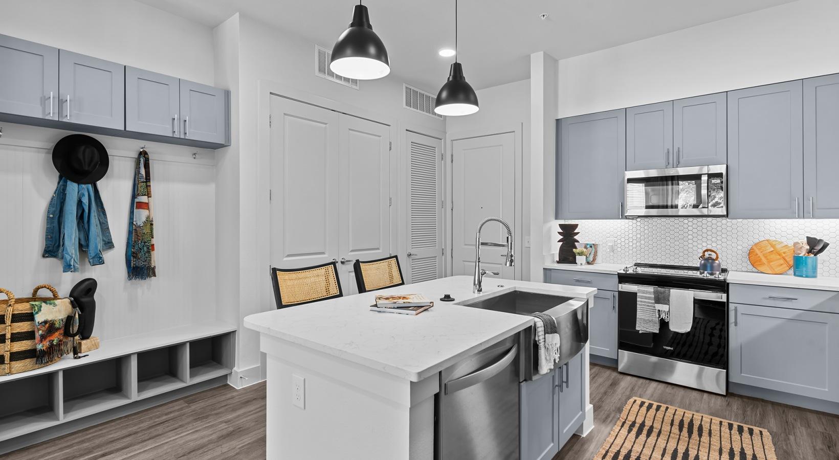 https://cdn.rentalbeast.com/listings/SHOWMOJO-d7412b8074-1.jpg.rbm
