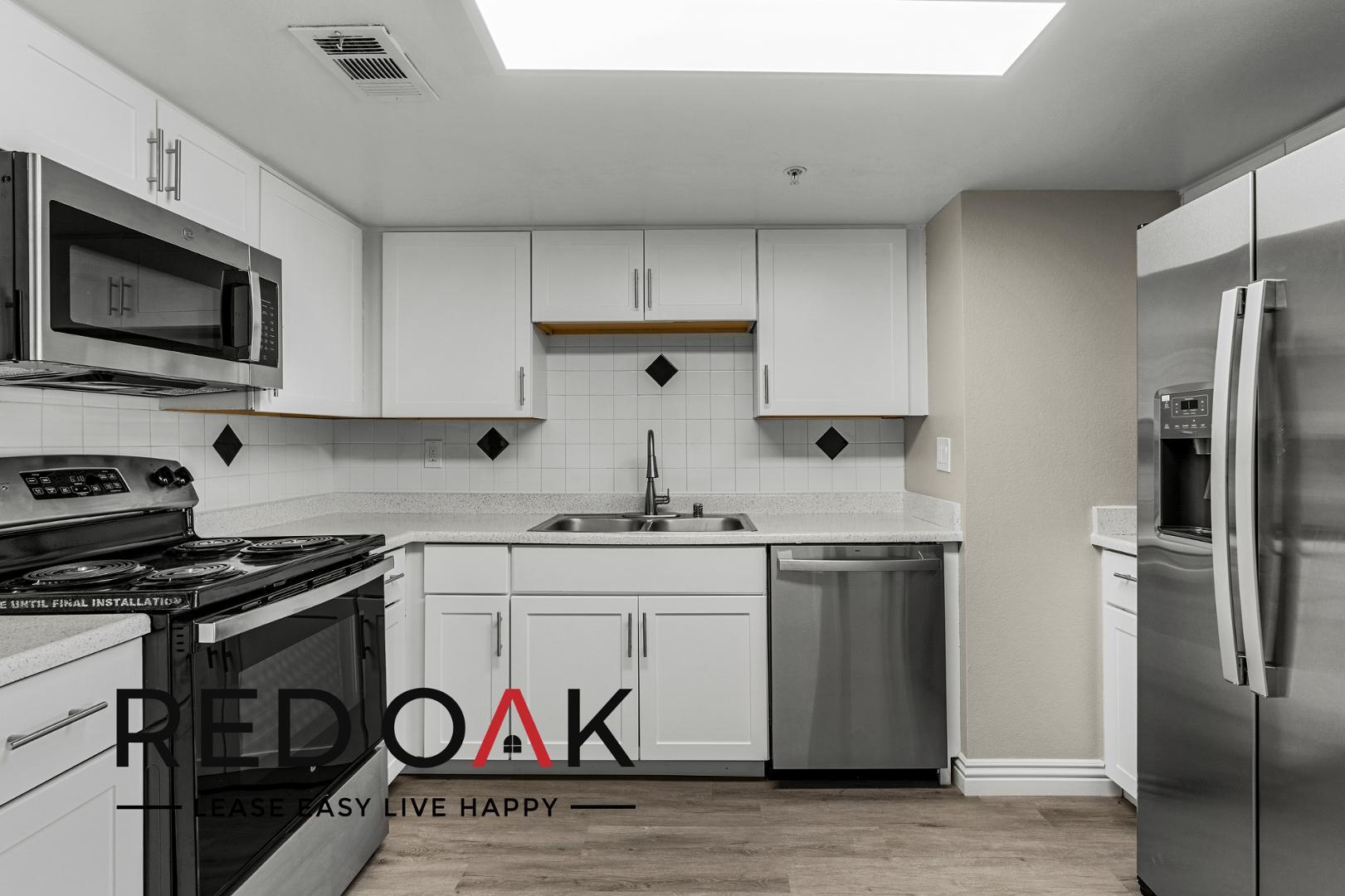 https://cdn.rentalbeast.com/listings/SHOWMOJO-ec6b3c7080-1.jpg.rbm