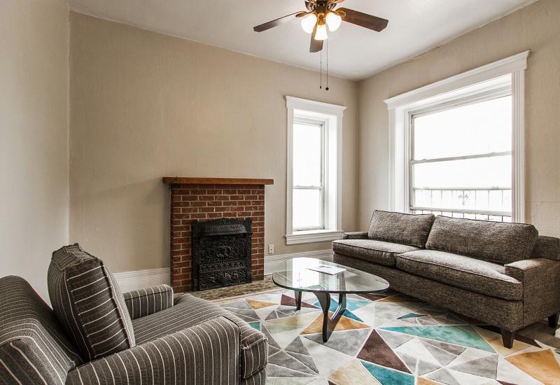 https://cdn.rentalbeast.com/listings/SHOWMOJO-ef2d5e60f1-0.jpg.rbm