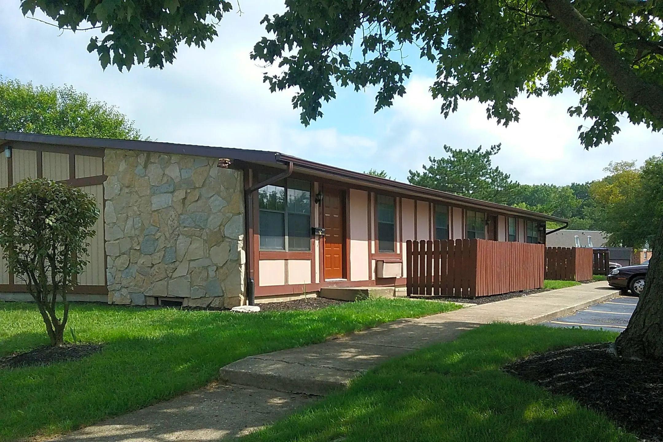 455 Stonyridge Ave #B-06, Troy, OH - 728 USD/ month