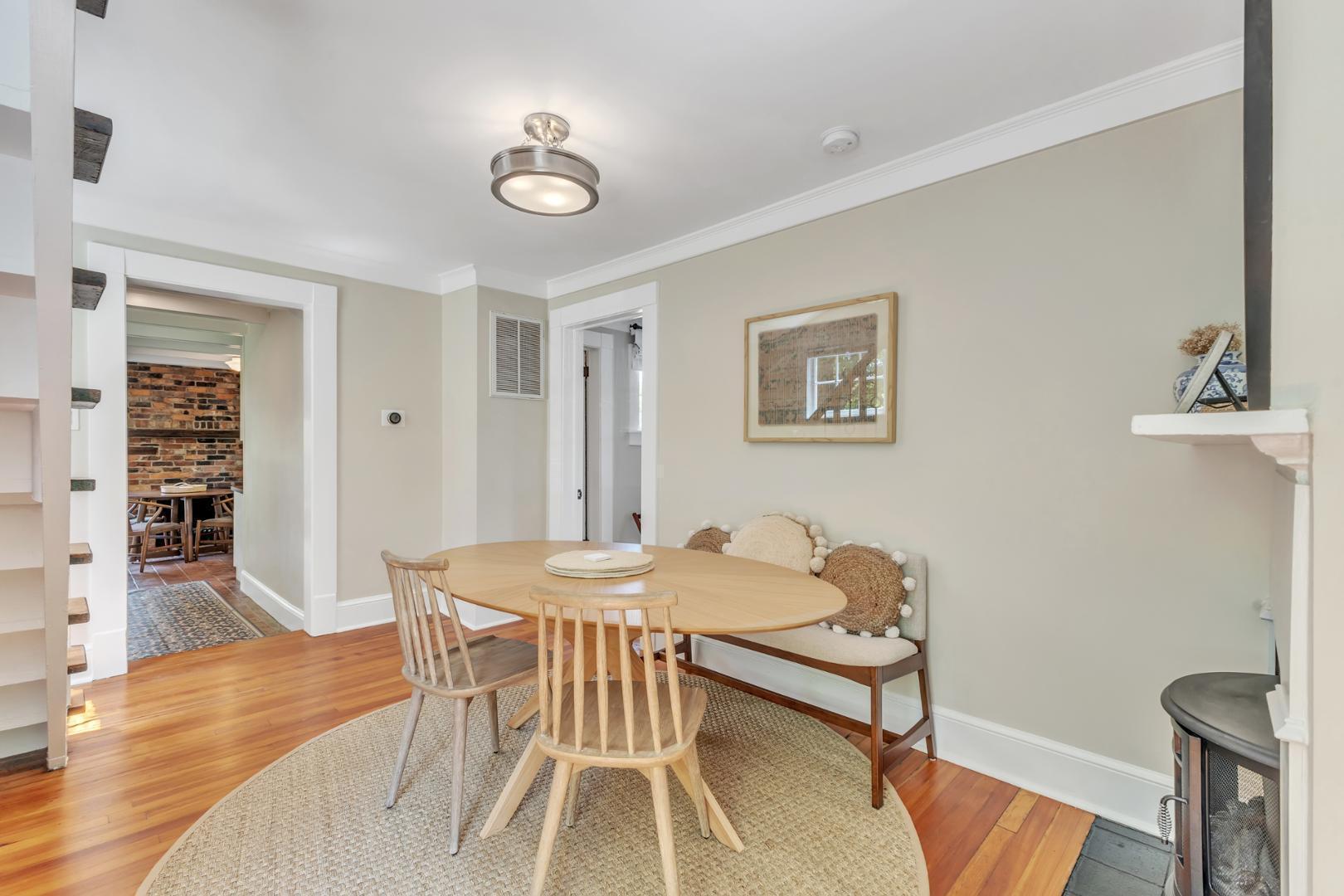 Hillsborough, NC, 27278