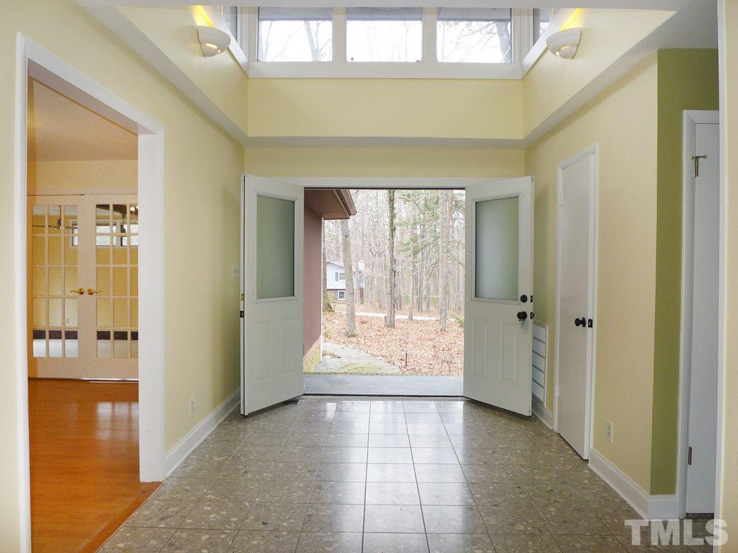 105 Highland Drive photo 1