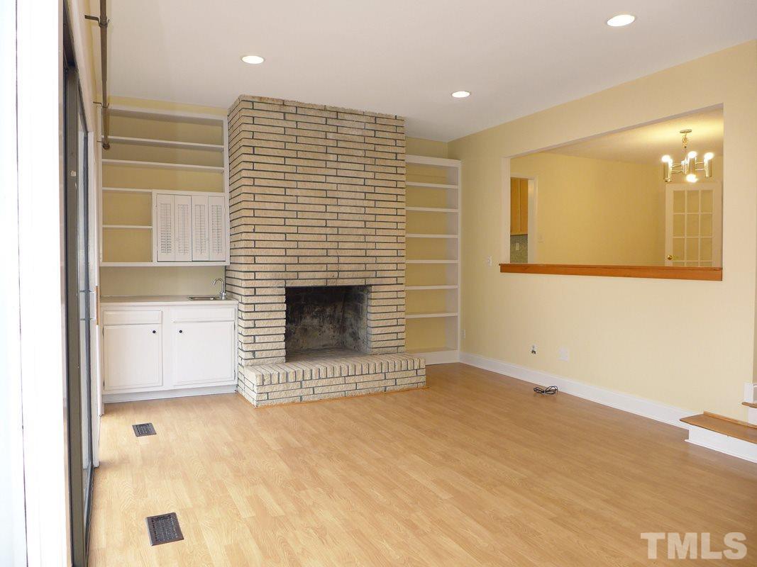 105 Highland Drive photo 2