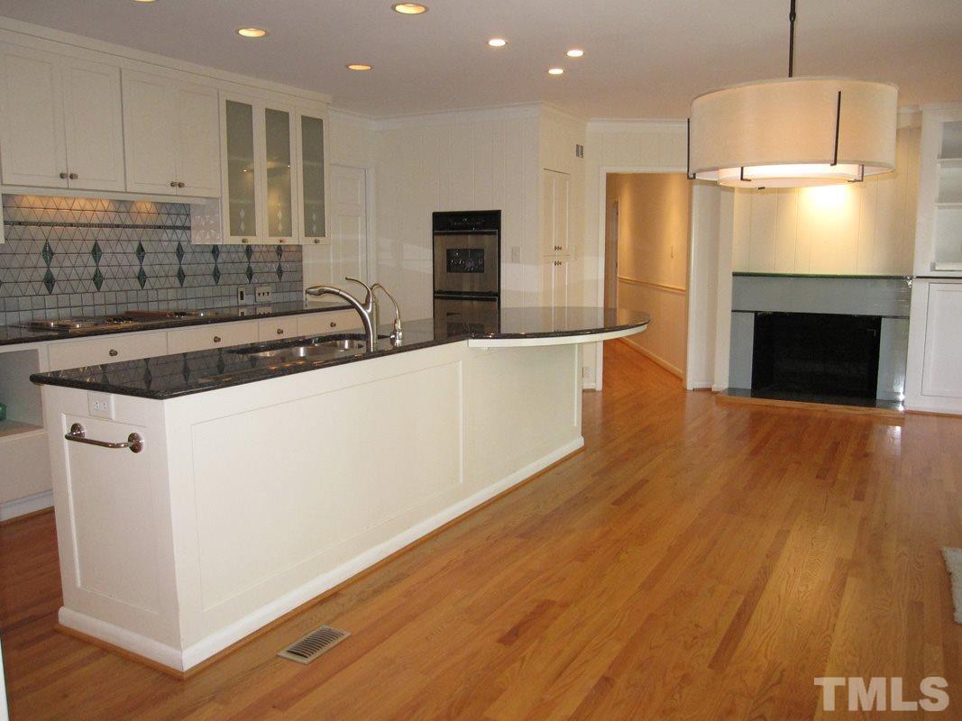 613 Greenwood Road photo 5