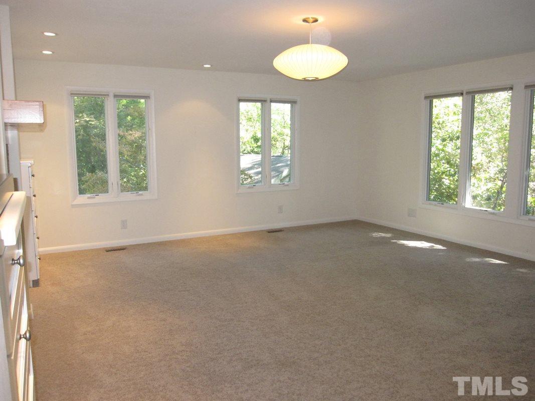 613 Greenwood Road photo 9