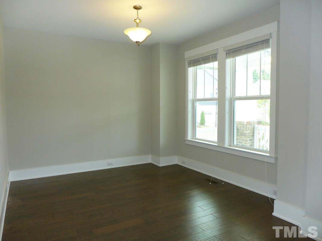 14 Tarwick Avenue photo 2