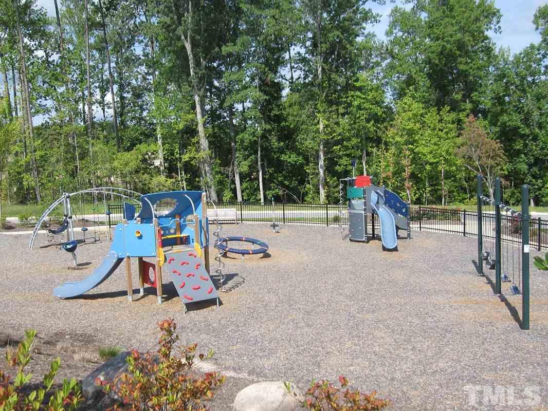 14 Tarwick Avenue photo 29