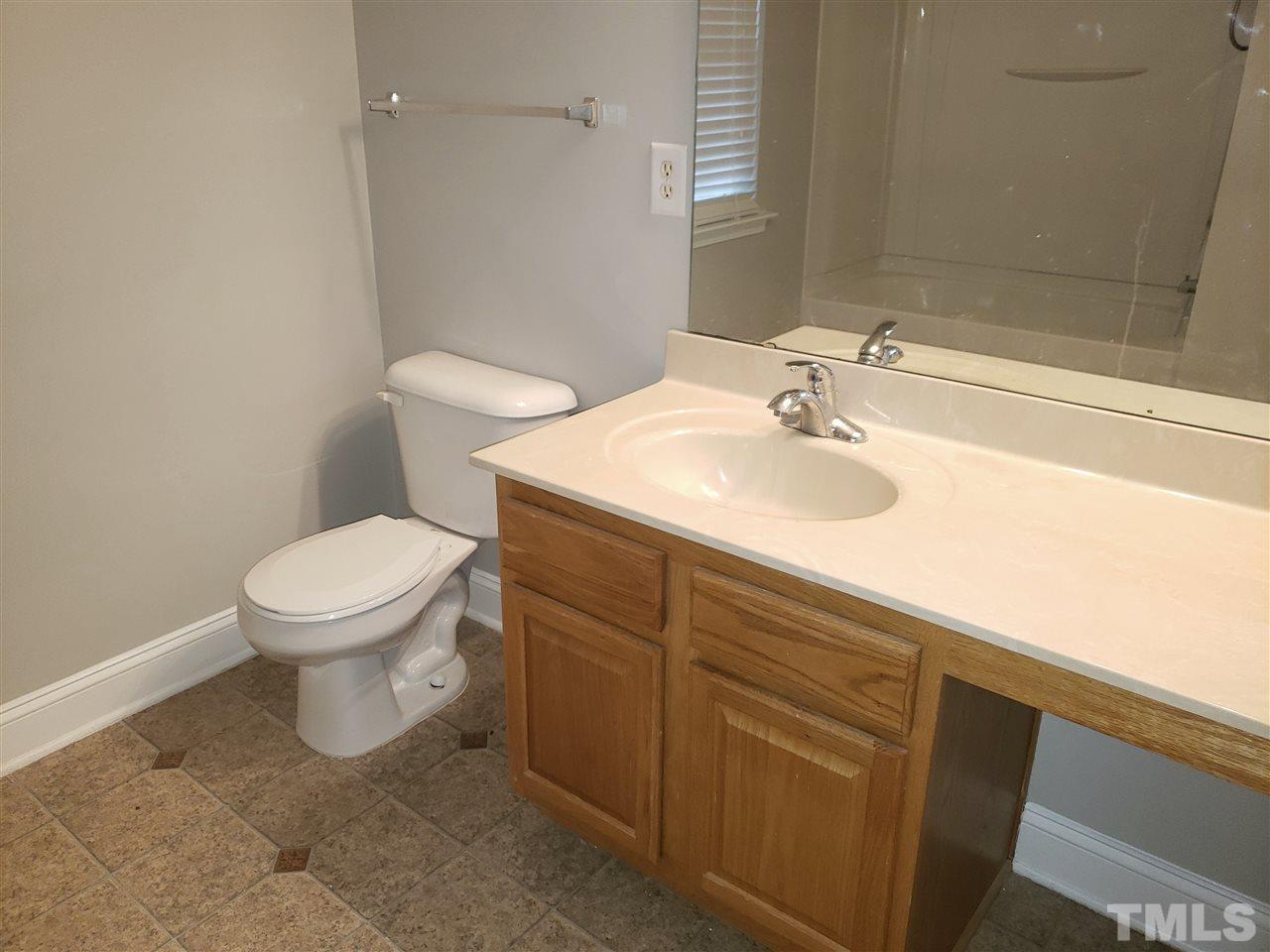 526 Emerald Downs Road photo 16