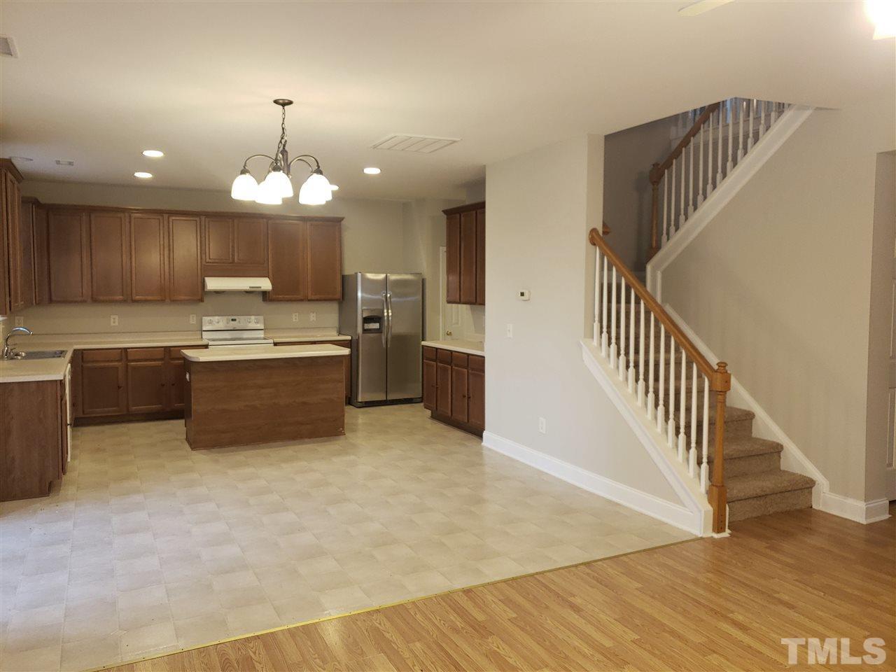 526 Emerald Downs Road photo 7