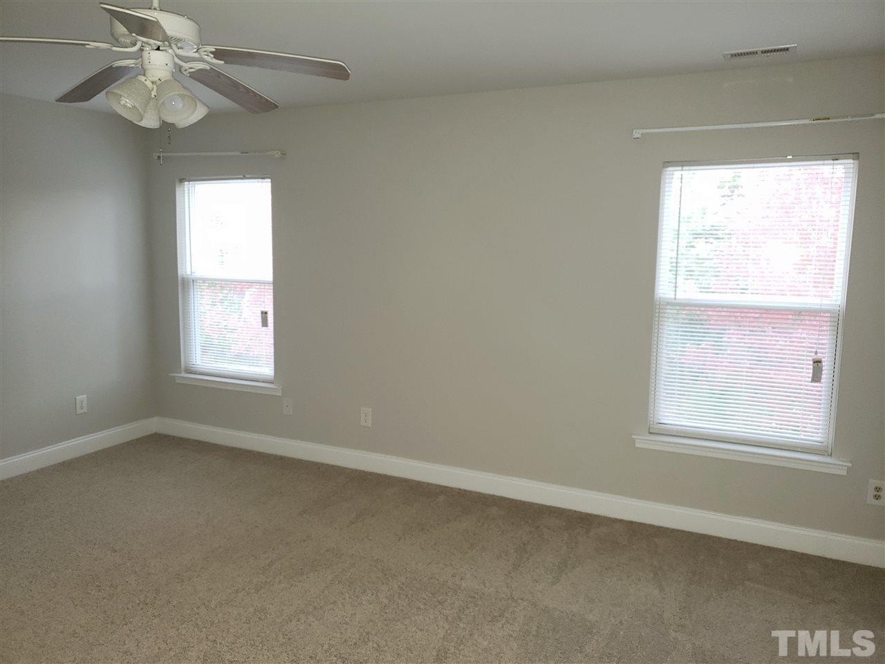 526 Emerald Downs Road photo 9