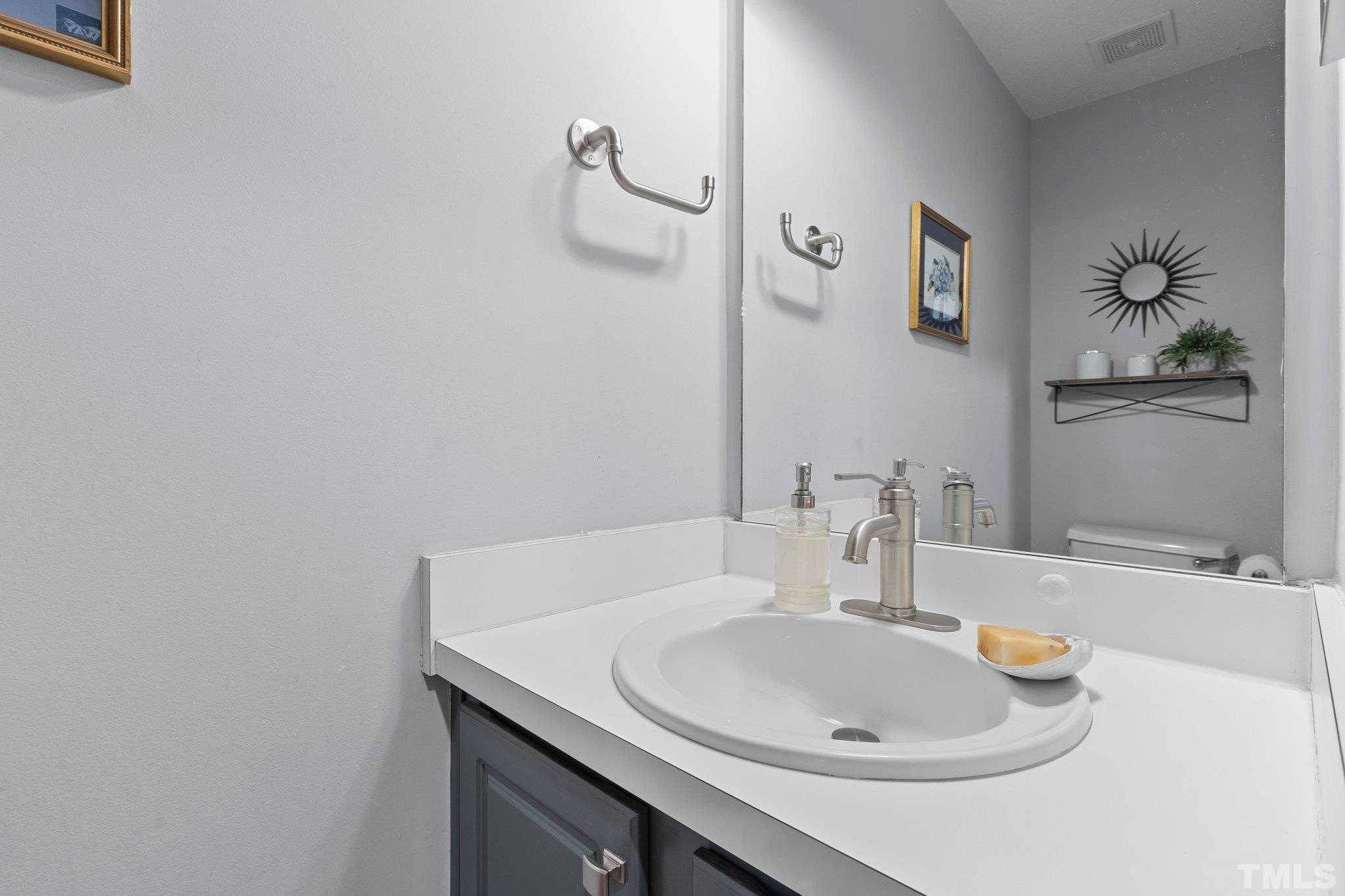 806 Spring Meadow Drive photo 11