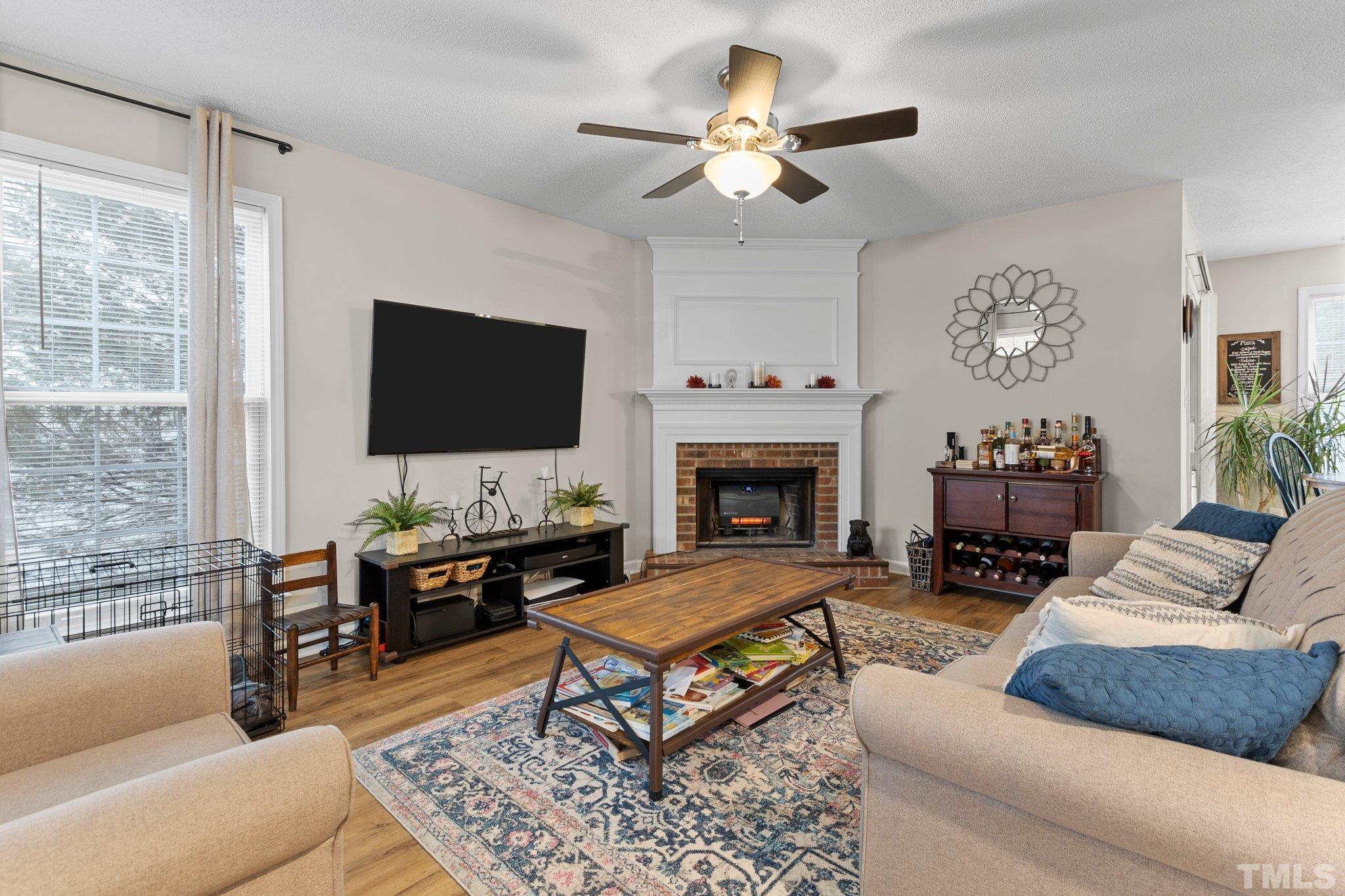 806 Spring Meadow Drive photo 2