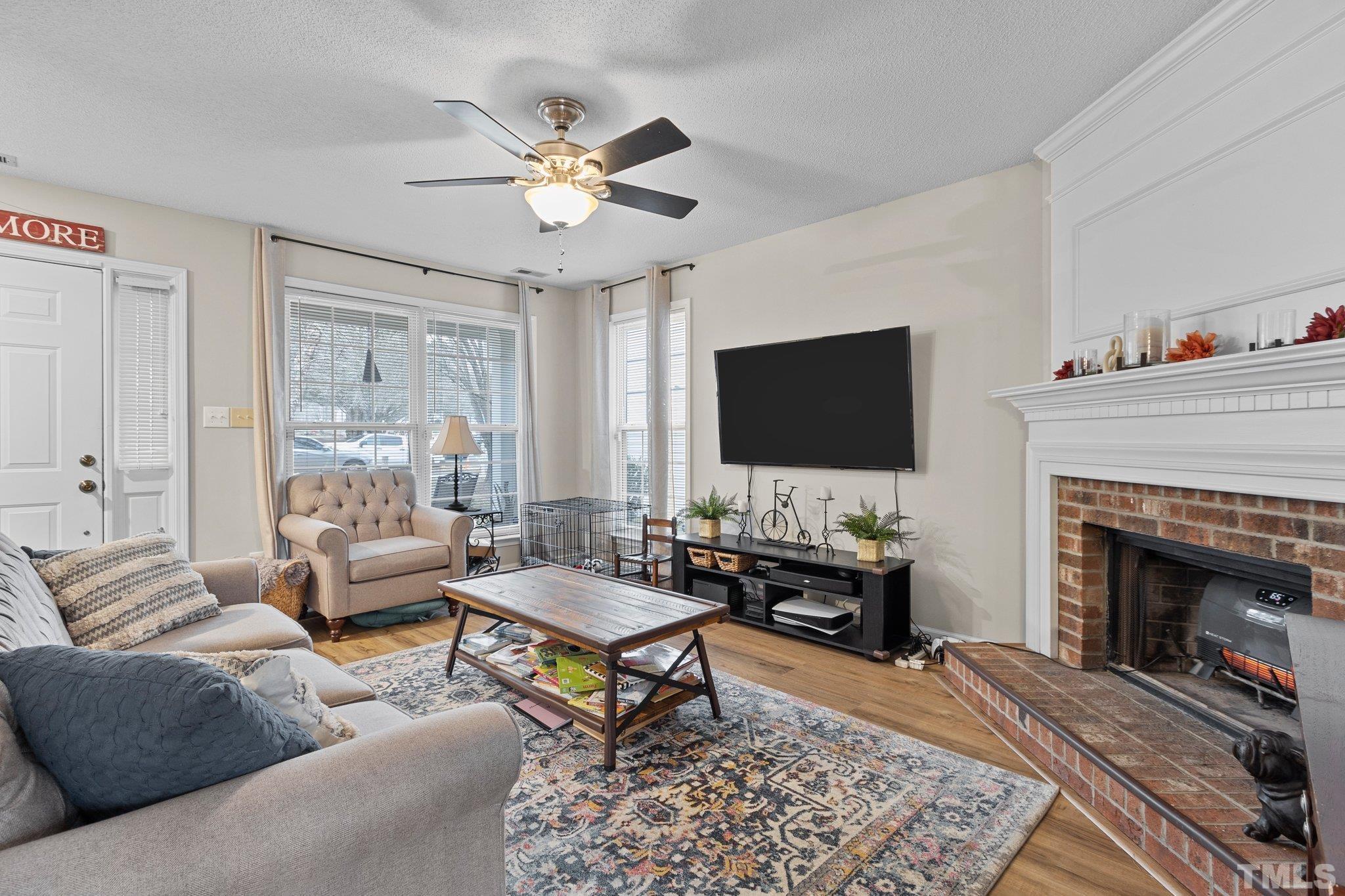 806 Spring Meadow Drive photo 3