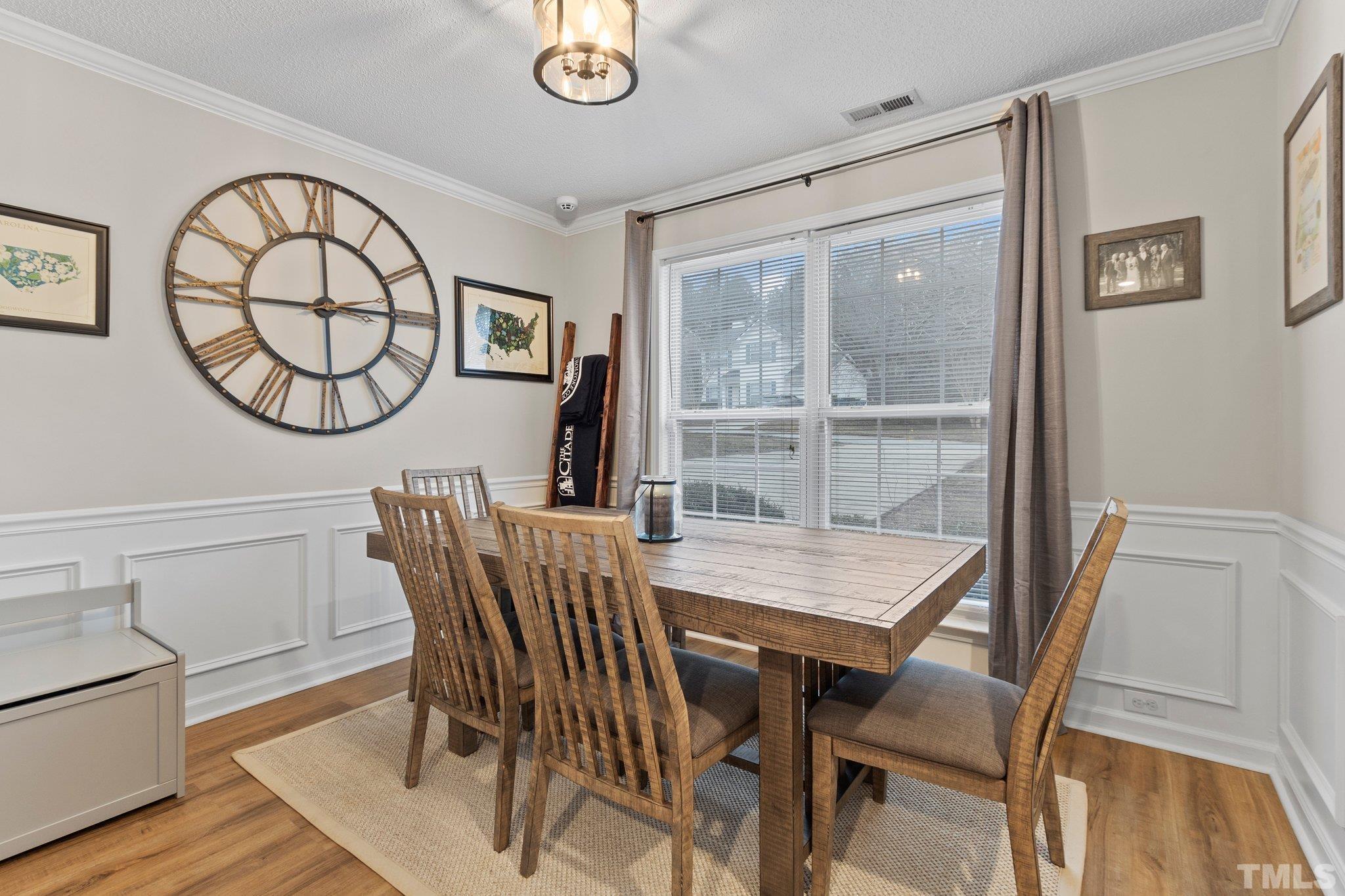 806 Spring Meadow Drive photo 4