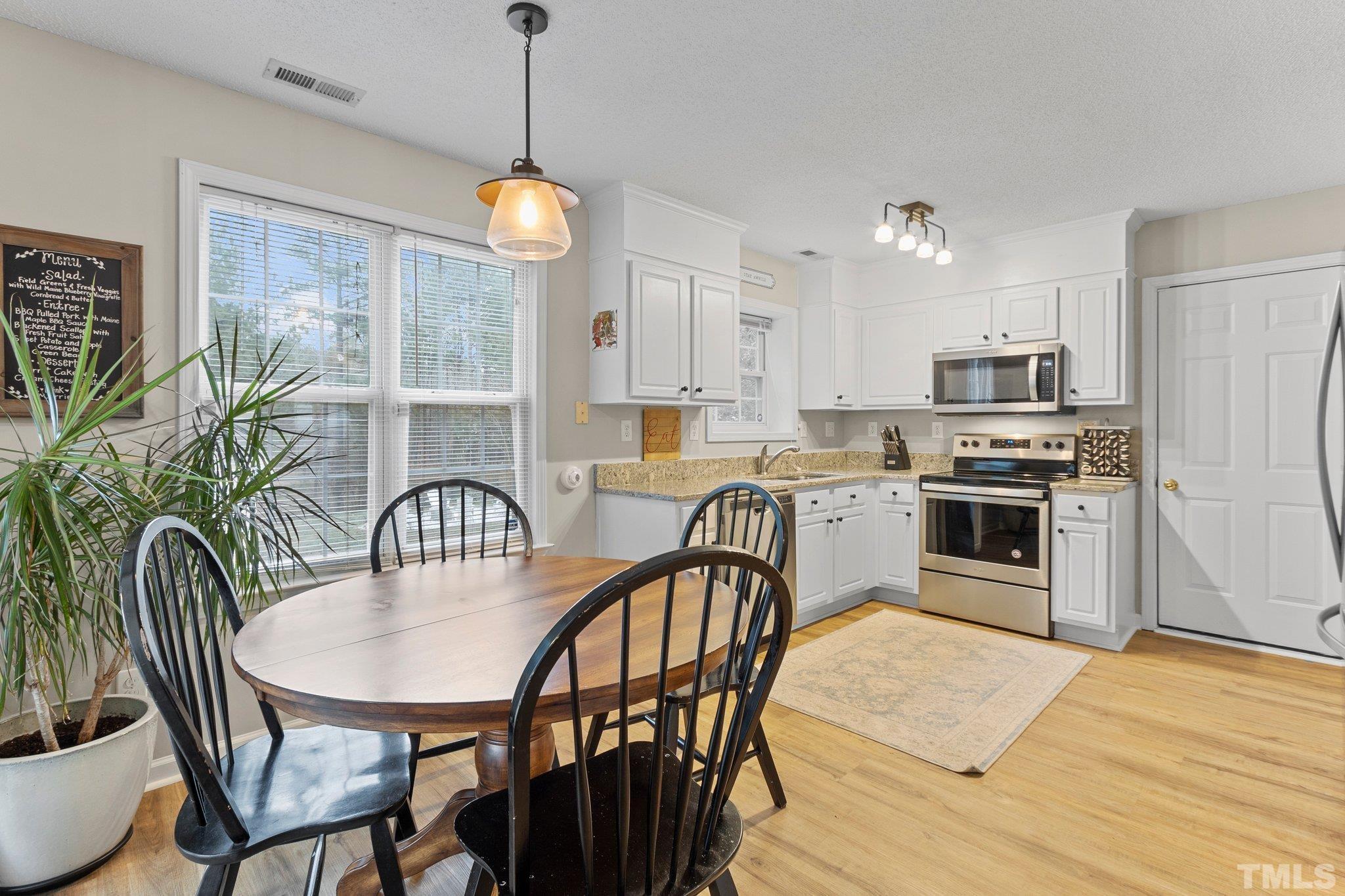 806 Spring Meadow Drive photo 6