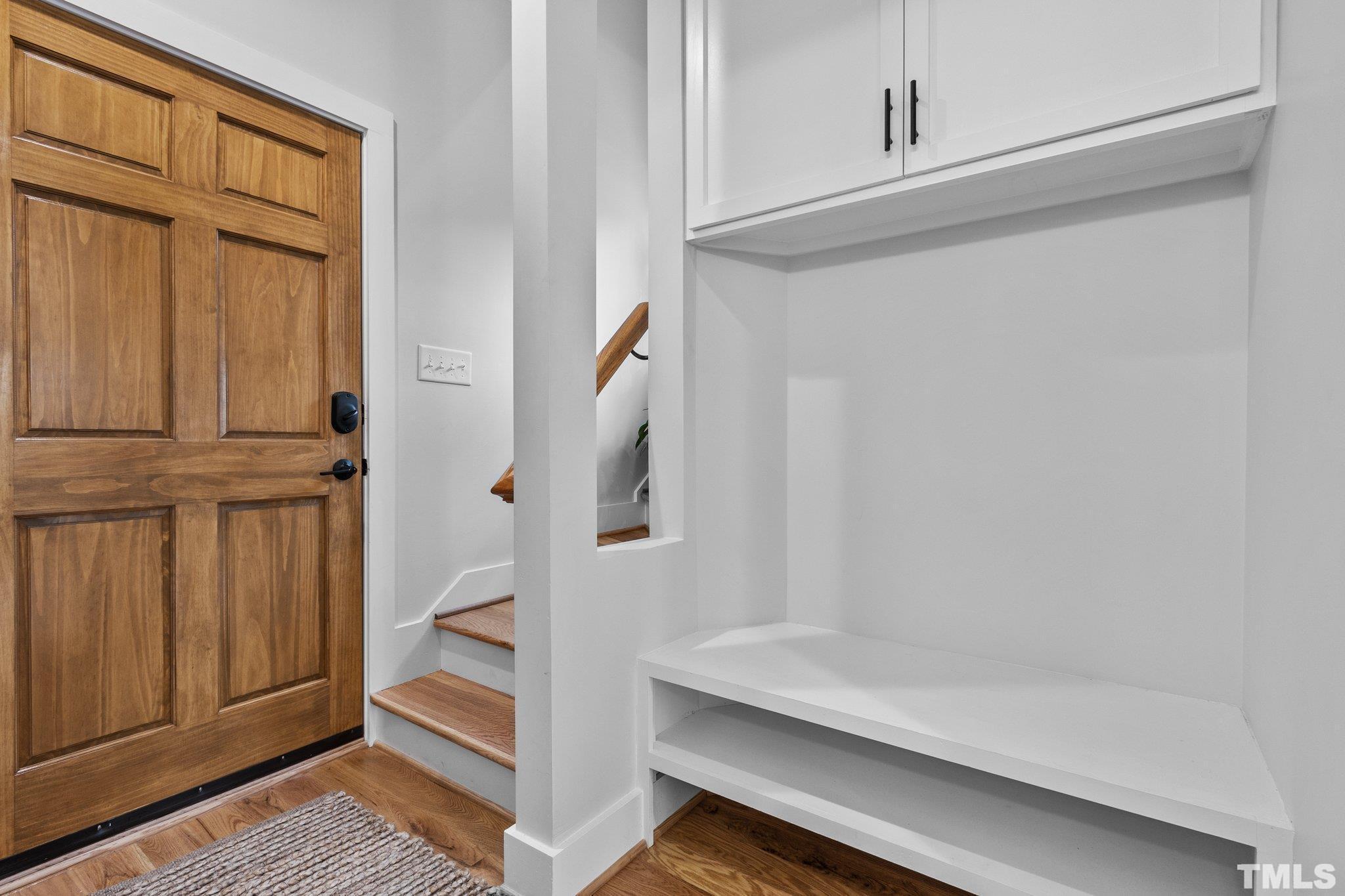 1604 W Knox Street photo 12