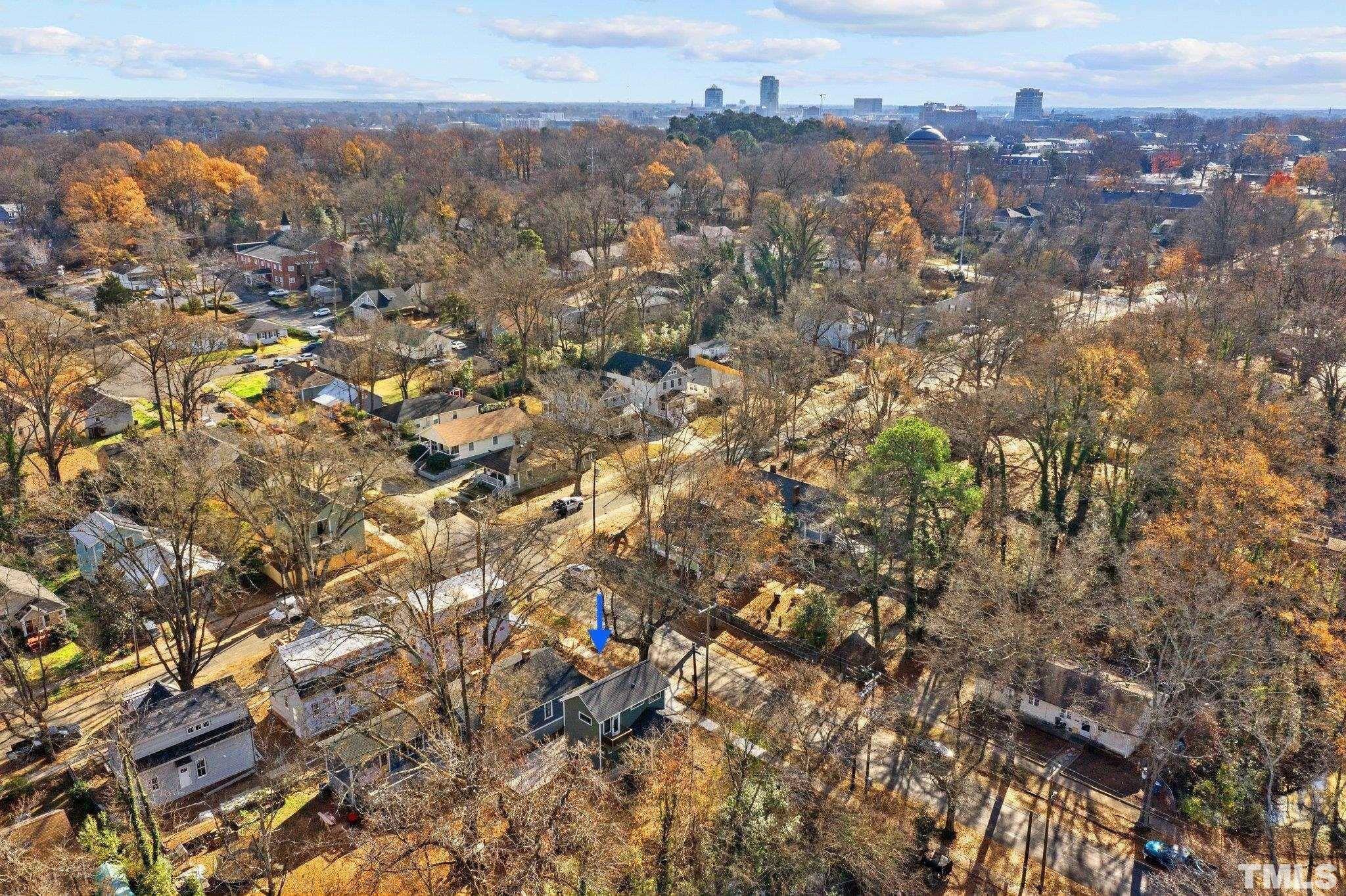 1604 W Knox Street photo 2