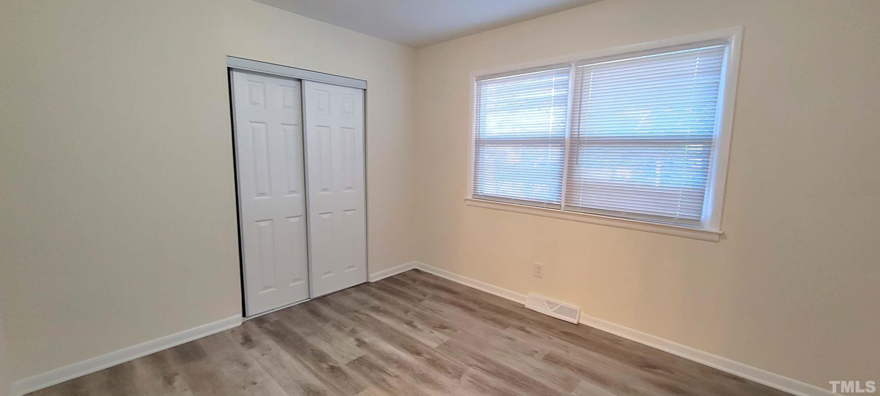 5400 Newhall Road photo 15