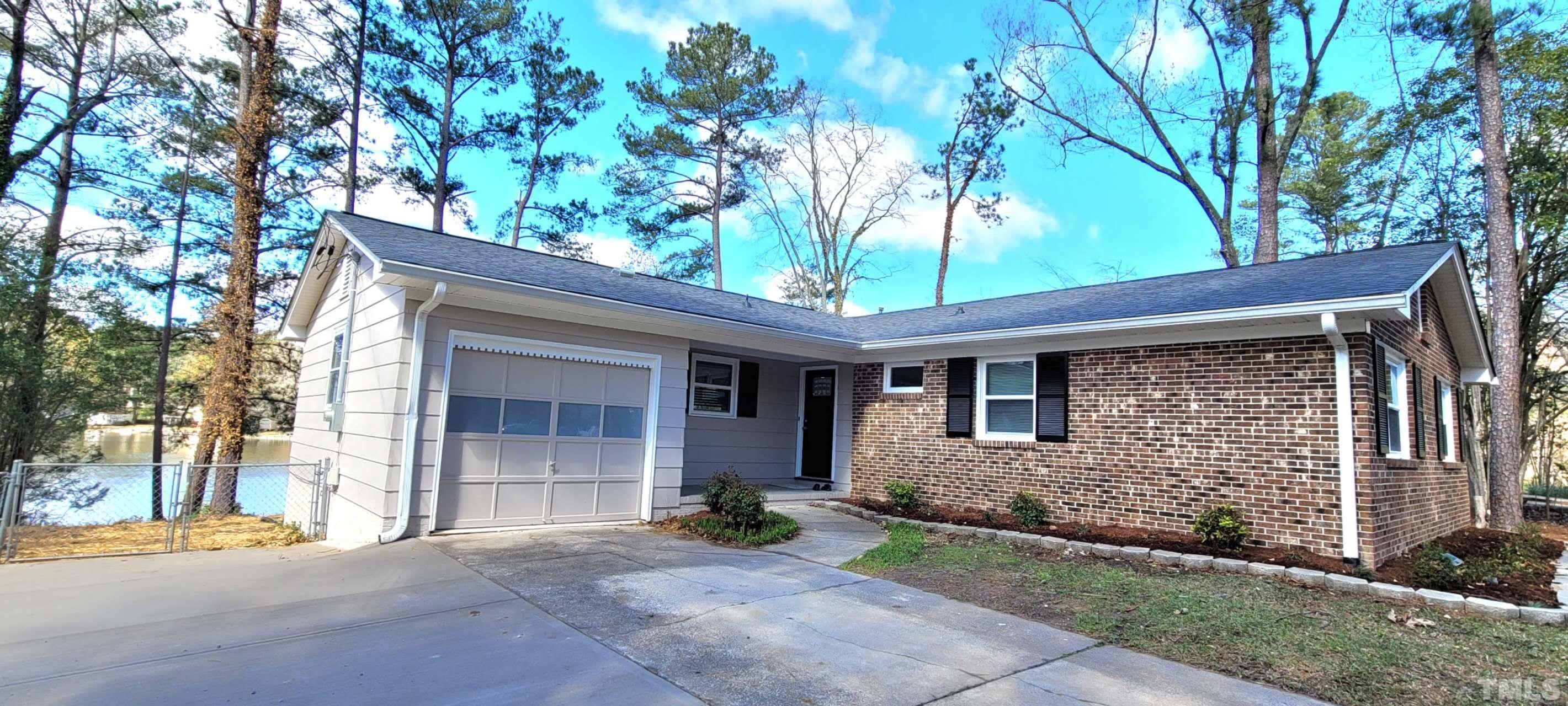 5400 Newhall Road photo 2