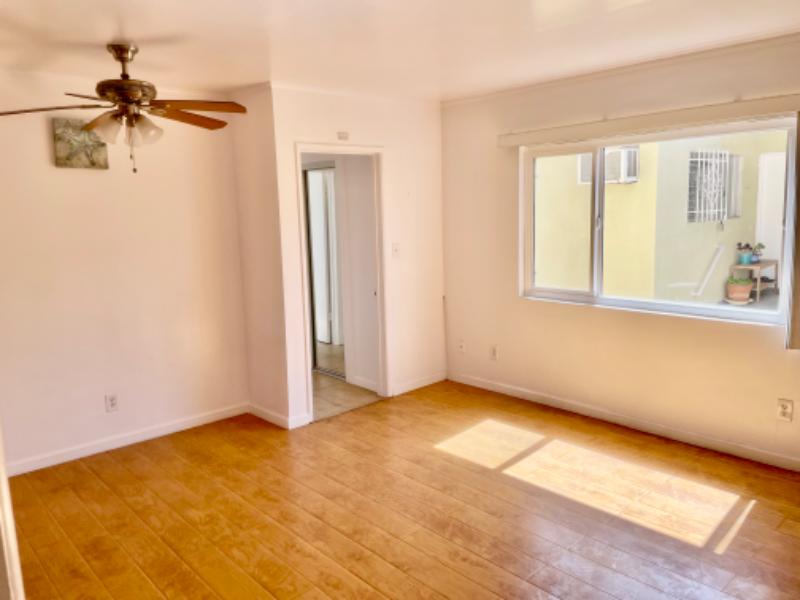 933 6th Street #Apt 7, Santa Monica, CA - 2,050 USD/ month