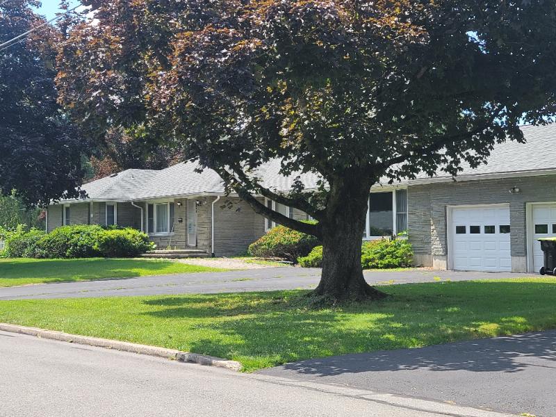 https://cdn.rentalbeast.com/listings/TURBOTENANT-1236651-1.jpg.rbm