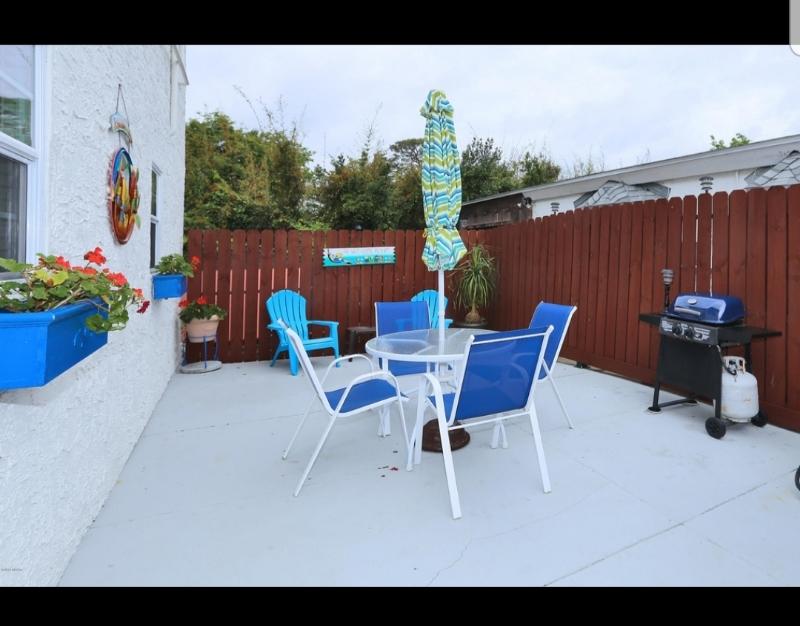 1485 N Peninsula Dr #A1, Daytona Beach, FL - 1,250 USD/ month