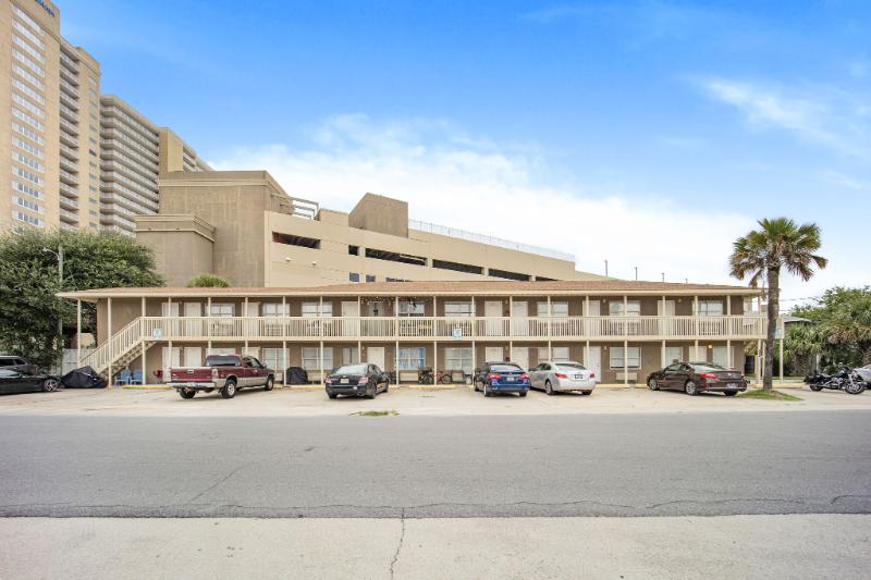 https://cdn.rentalbeast.com/listings/TURBOTENANT-1318253-1.jpg.rbm