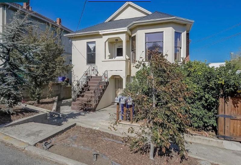 1428 Flora Street #1428 - 2,750USD / month