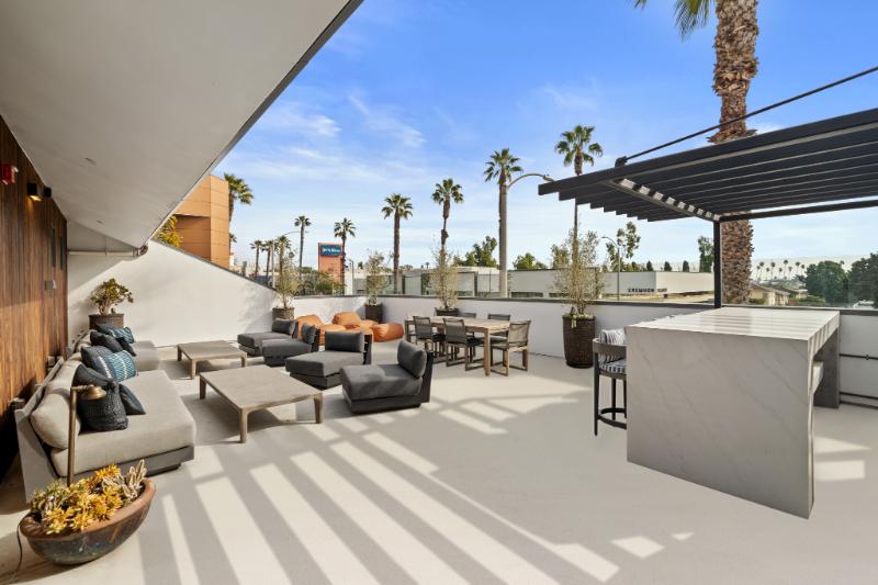 2729 Wilshire Ave #5, Santa Monica, CA - 2,995 USD/ month