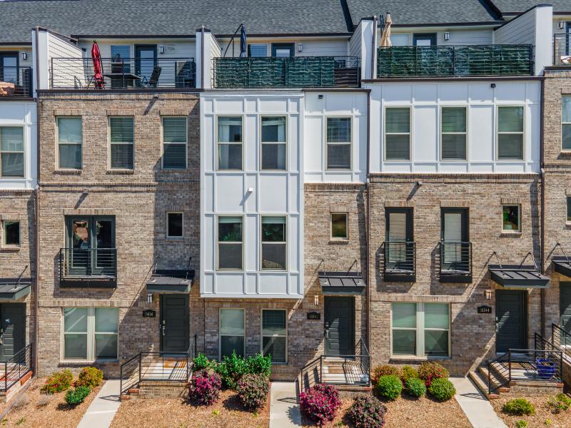 15040 New Amsterdam Ln, Charlotte, NC - 3,750 USD/ month