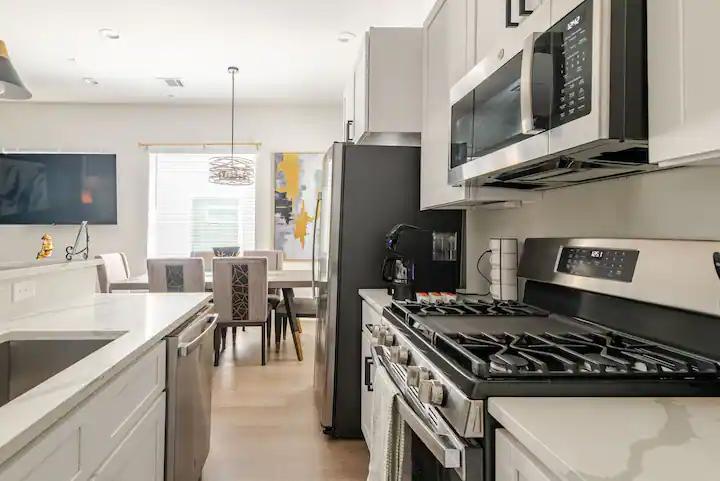 https://cdn.rentalbeast.com/listings/TURBOTENANT-1512766-0.jpg.rbm