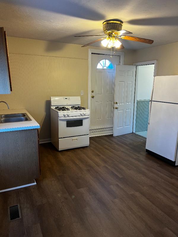 https://cdn.rentalbeast.com/listings/TURBOTENANT-1556479-0.jpg.rbm