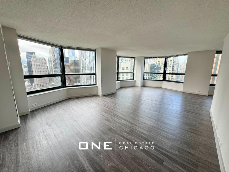 190 N Harbor #2 - 3,500USD / month